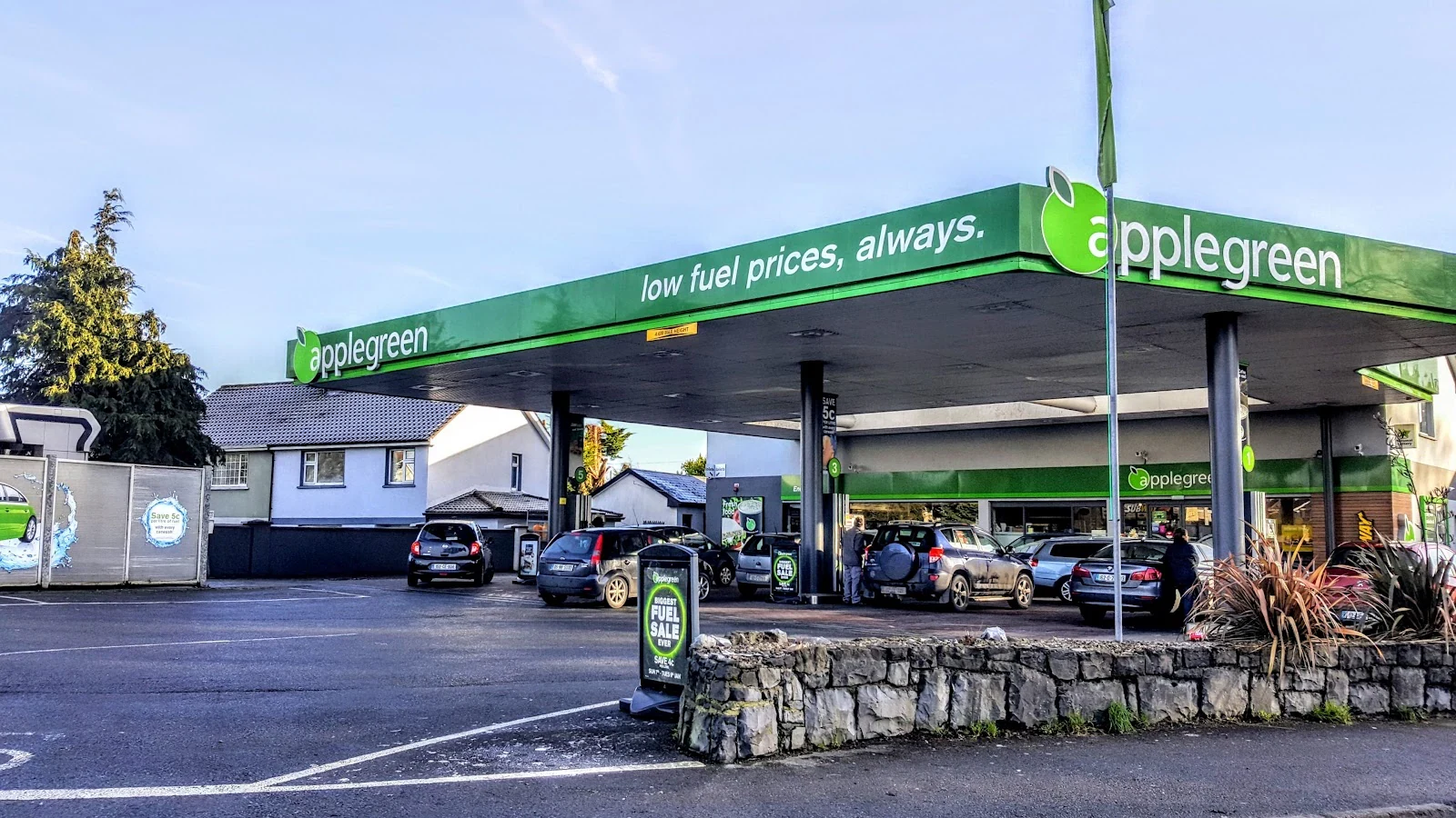 Applegreen | Ennis, car wash in Ennis, Clare