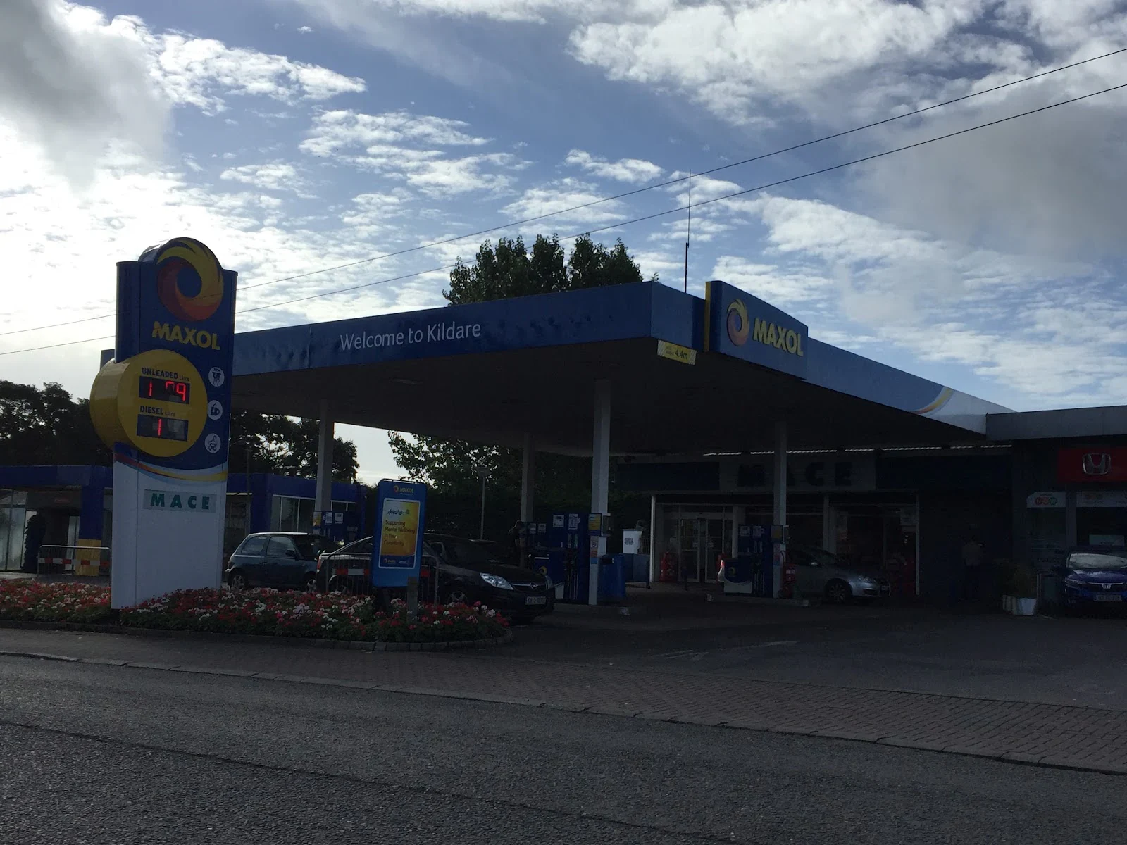 Maxol Fitzpatricks, car wash in Kildare