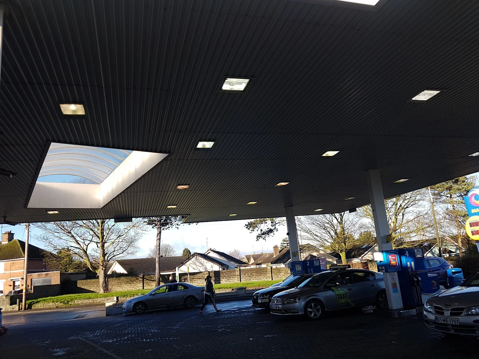 Maxol Service Station Ballymakenny Road, car wash in Drogheda, Louth