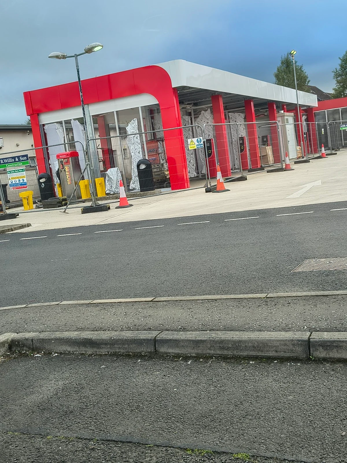 Whitehouse Car Wash Complex, car wash in Derry, Derry / Londonderry